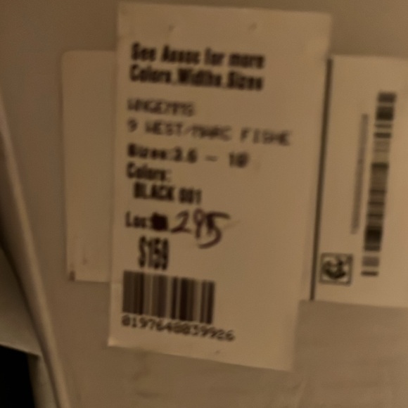 Beautiful soft Leather Nine West booties, heel is 2 1/2 inches. - Picture 7 of 7